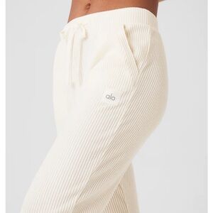 Alo Muse Sweatpants